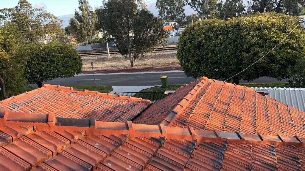 roof after re pointing using Dulux Acratex roofing products